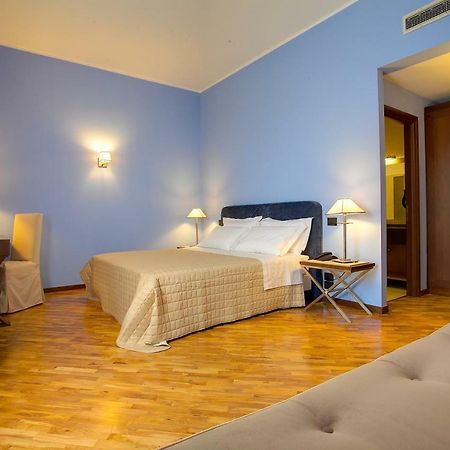 Hotel Messenion Месина Екстериор снимка